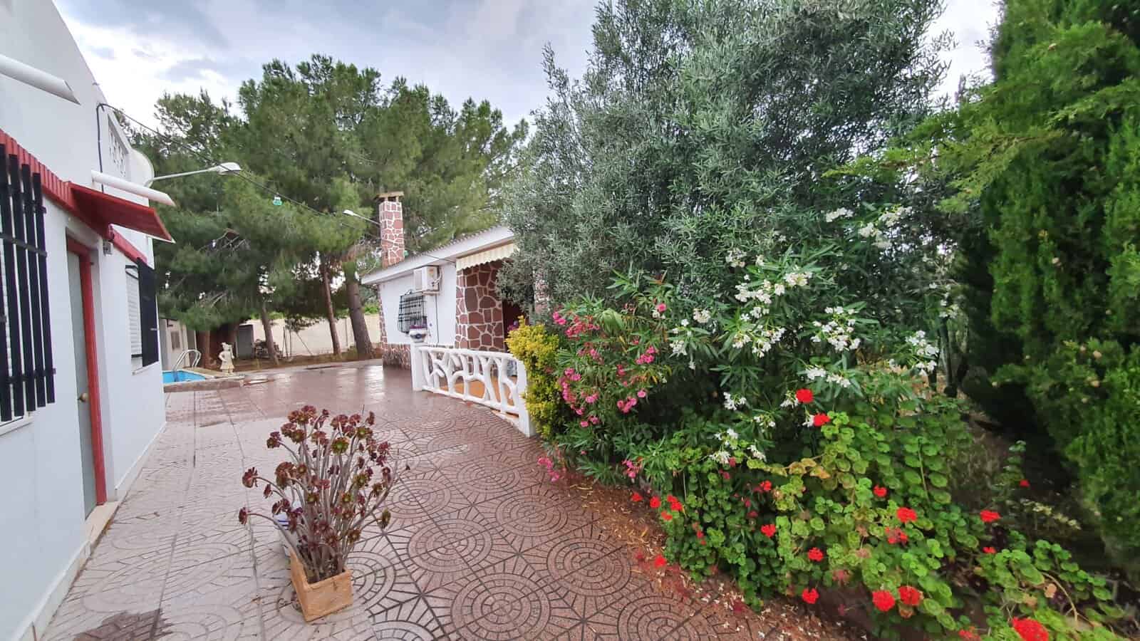 Betriebsferien 2026 (Herbst): Der Nähmaschinenprofi macht Urlaub 1 Unser Haus in Spanien während der Betriebsferien 2026